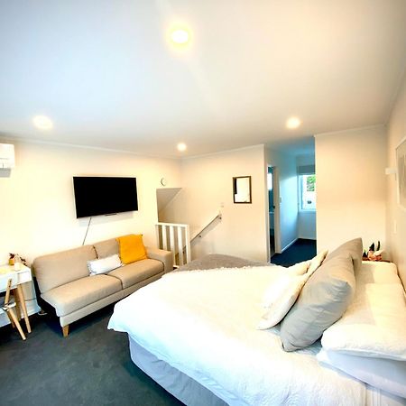 2 Mile Bay Guesthouse Таупо Экстерьер фото