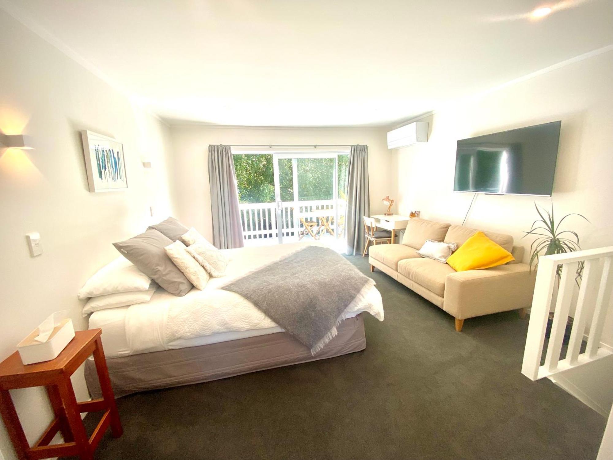 2 Mile Bay Guesthouse Таупо Экстерьер фото