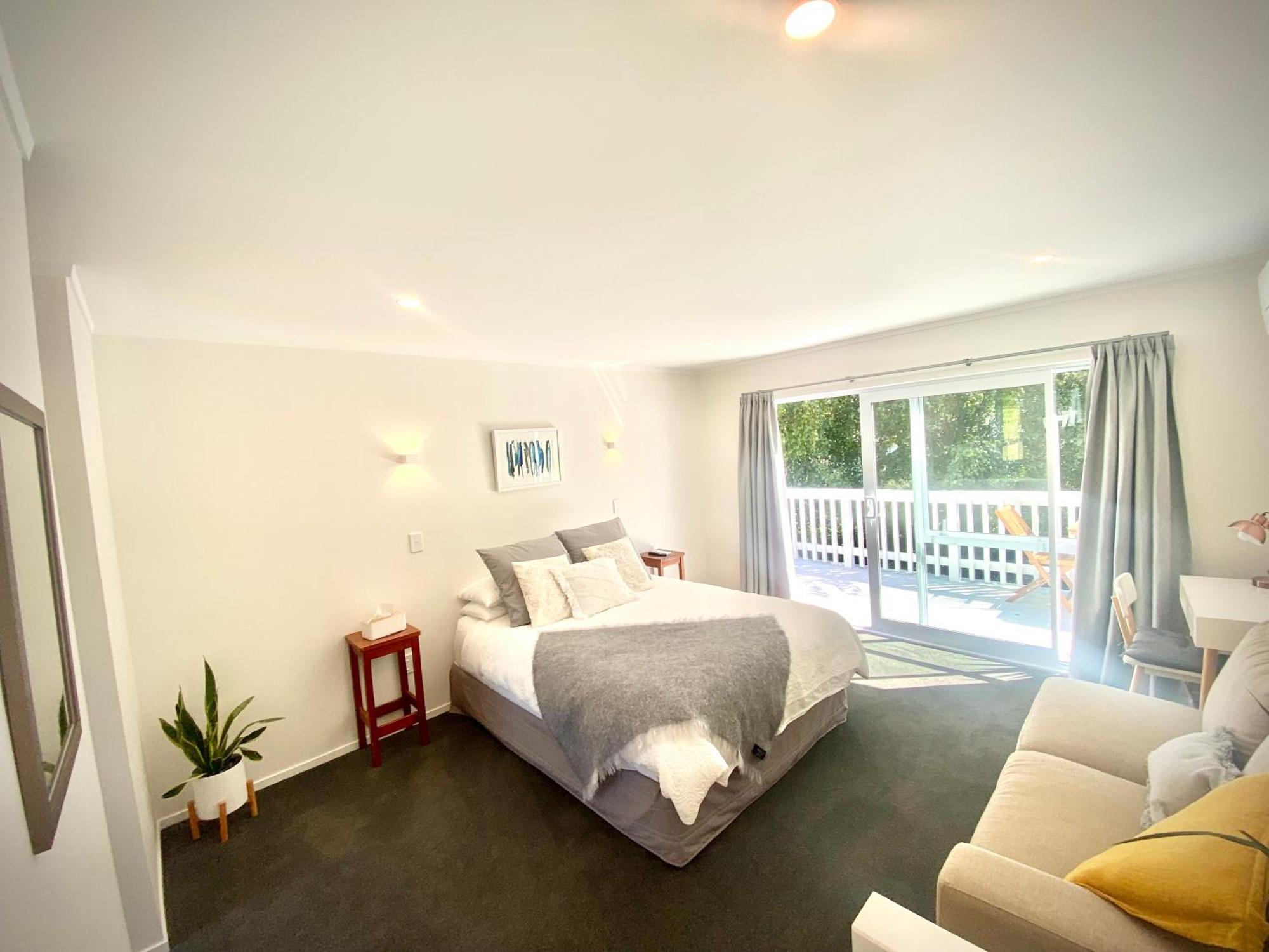 2 Mile Bay Guesthouse Таупо Экстерьер фото