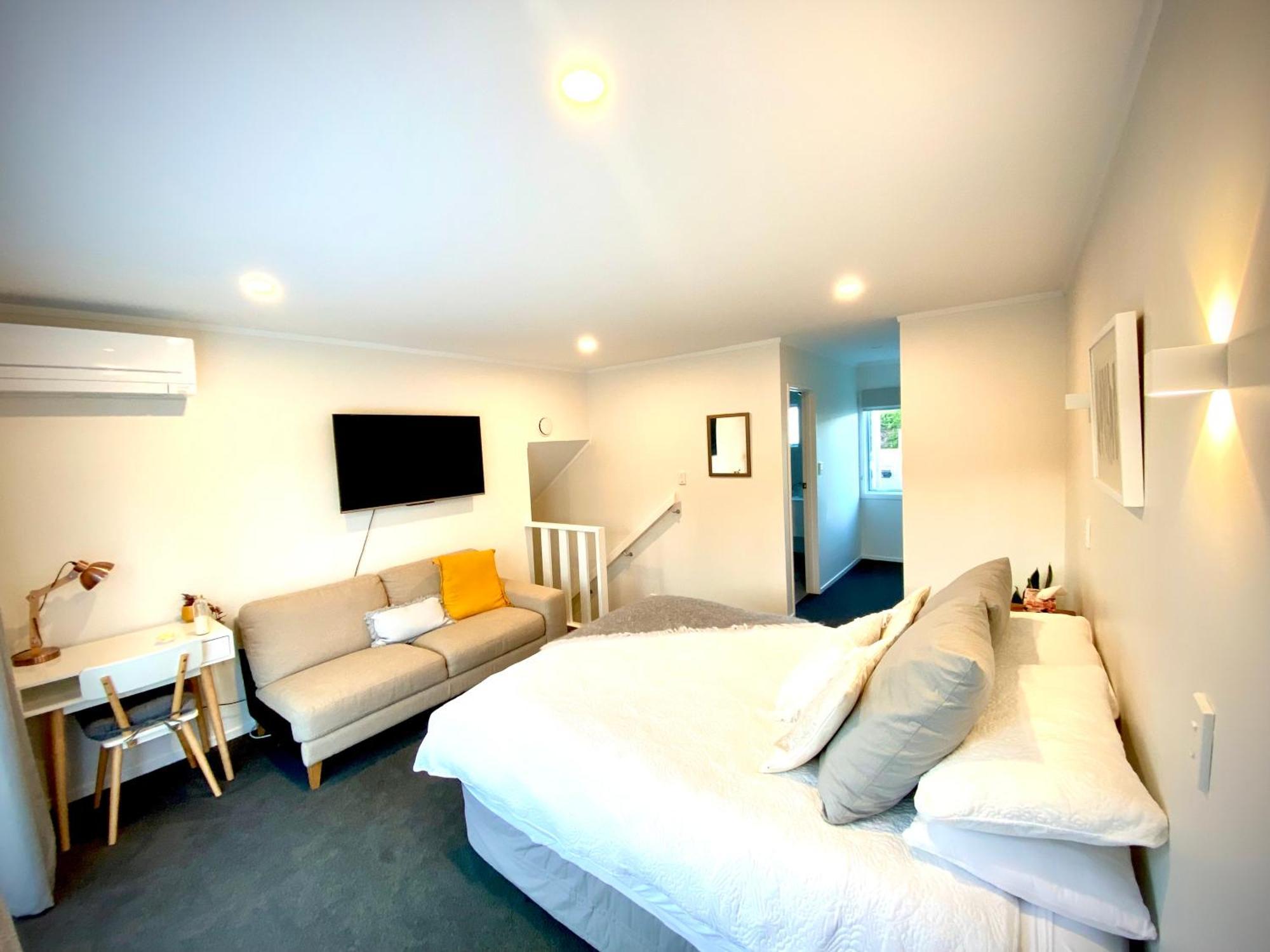 2 Mile Bay Guesthouse Таупо Экстерьер фото