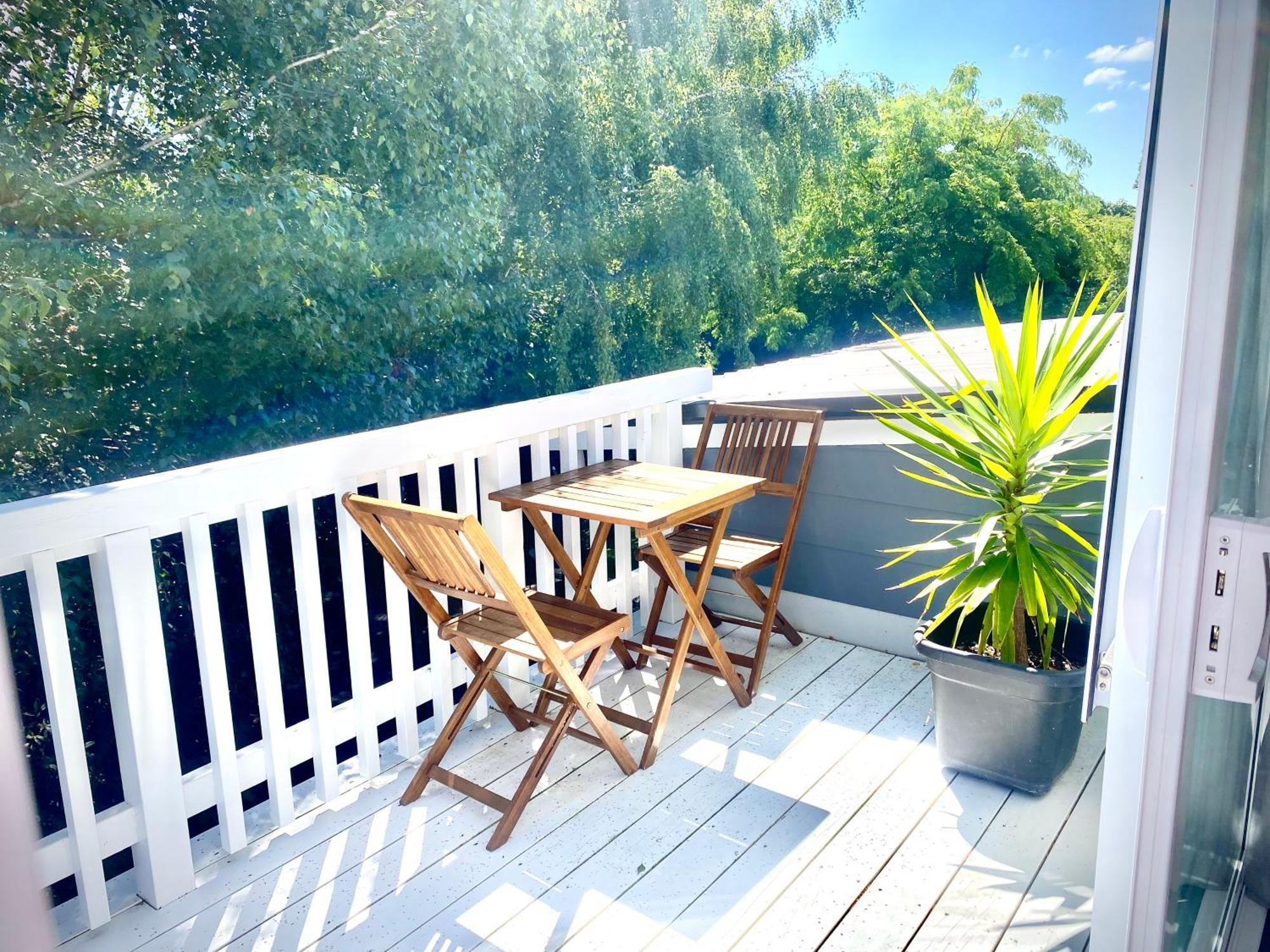 2 Mile Bay Guesthouse Таупо Экстерьер фото